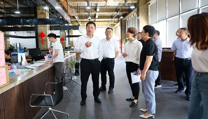 0905_175755_702.jpg 2.jpg